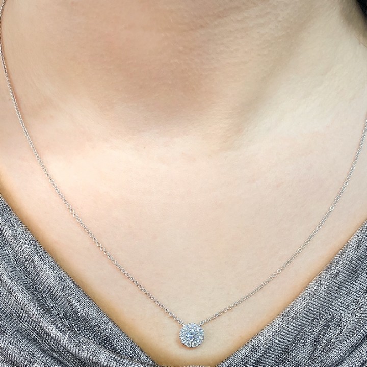 Round Diamond Cluster Halo Pendant product