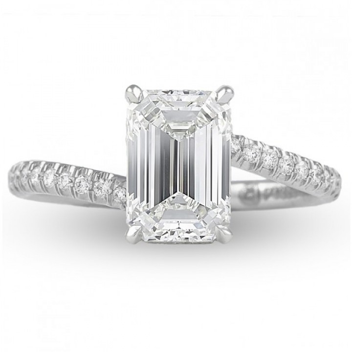 1.92ct Emerald Diamond Platinum Swoop Ring front
