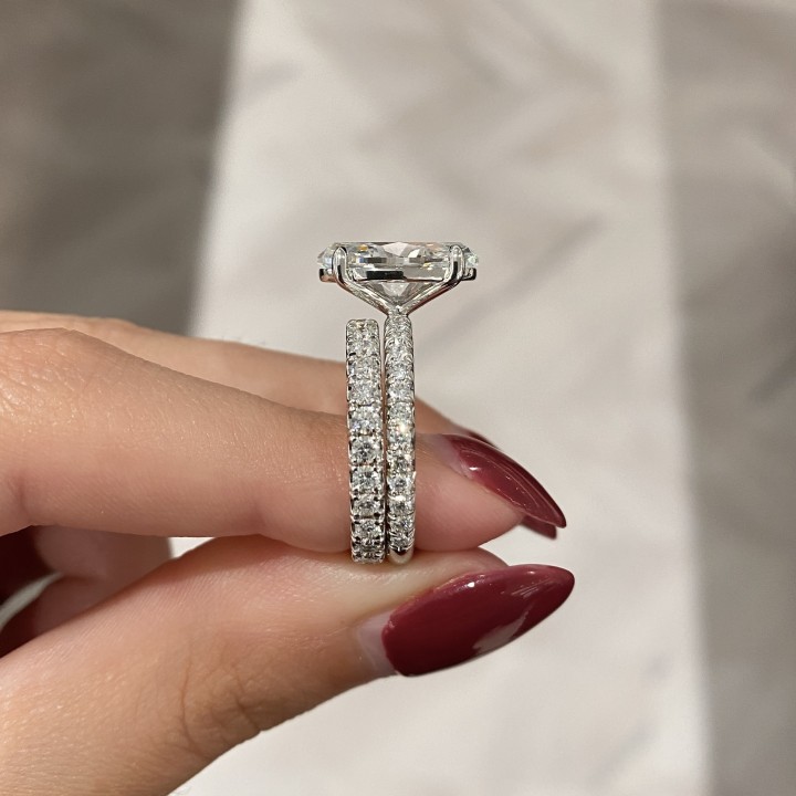 4.01 carat Oval Diamond Engagement Ring flat