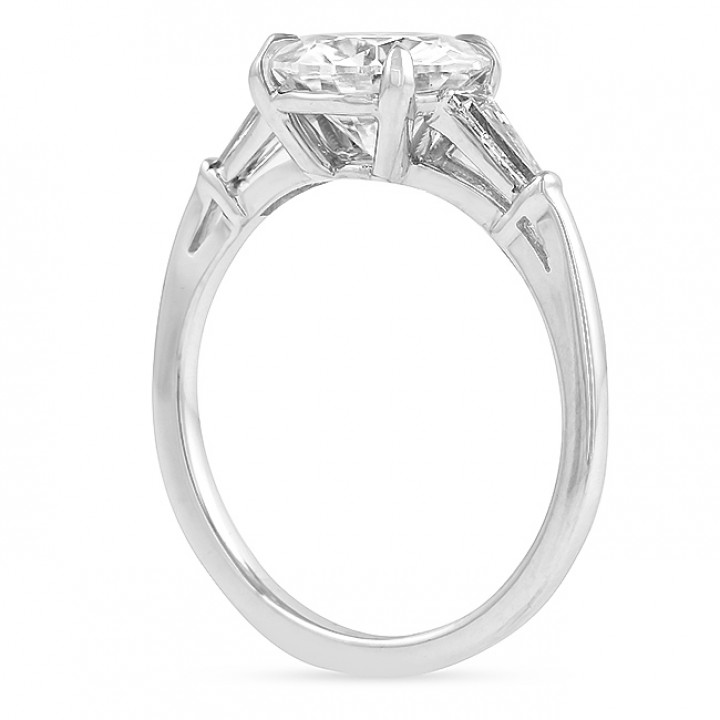 1.9 ct Round Three-Stone Ring flat