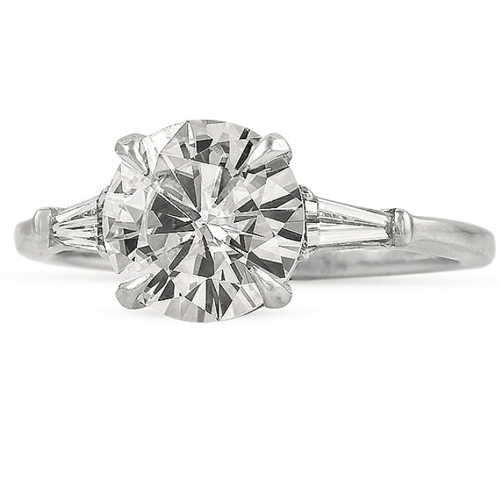 1.9 ct Round Three-Stone Ring flat