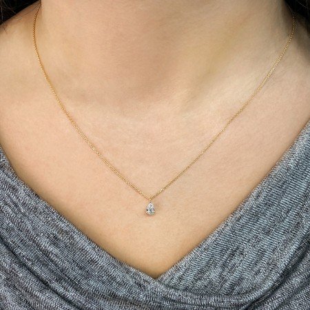 Solitaire Pear Shape Pendant yellow gold