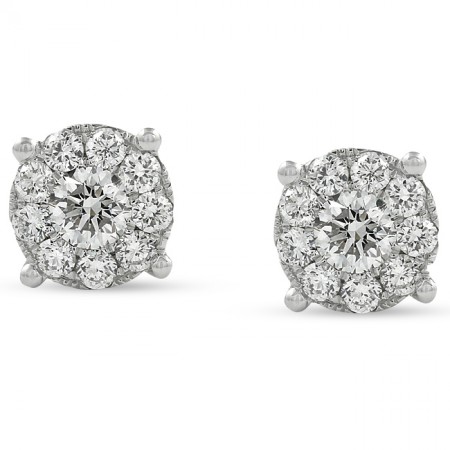 Round Diamond Cluster Halo lifestyle