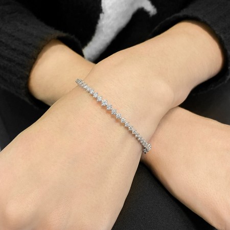 1.35 carat TW Compass Set Diamond Bangle Bracelet flat