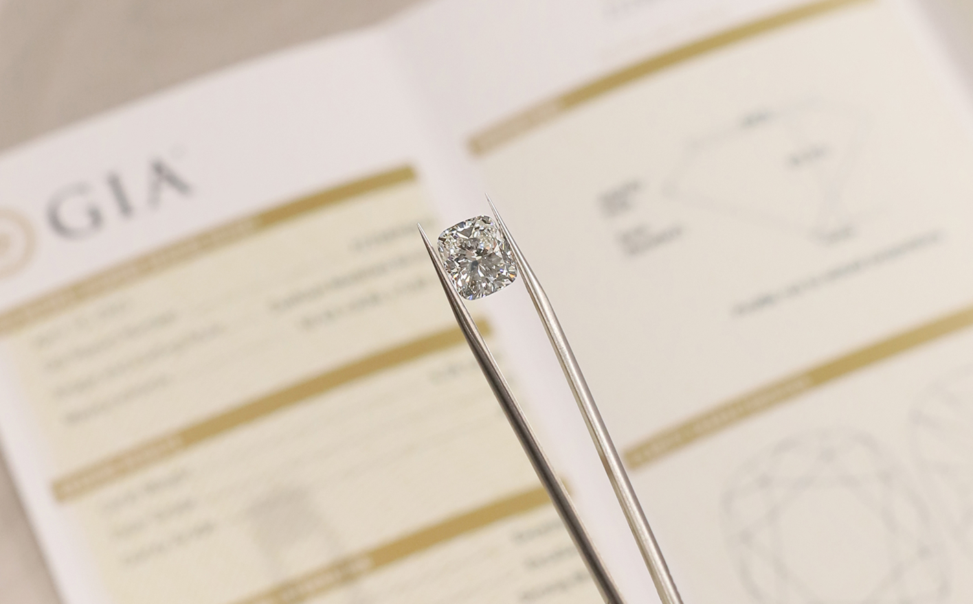 Selecting Diamond Center Stone